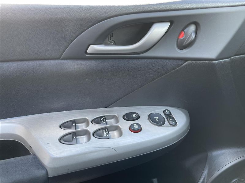 Honda Civic 2,2 CTDi*103kW*+ Al kola 17 l - fotka 16 z 35
