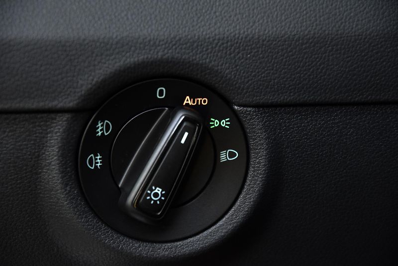 Škoda Octavia 1.6 TDi CR,VÝHŘEV,TEMP,ALU,1.M - fotka 11 z 42