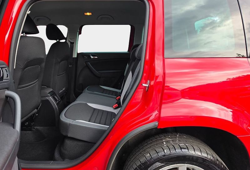 Škoda Yeti 1.4TSI 110KW JOY 4X4 - fotka 21 z 24
