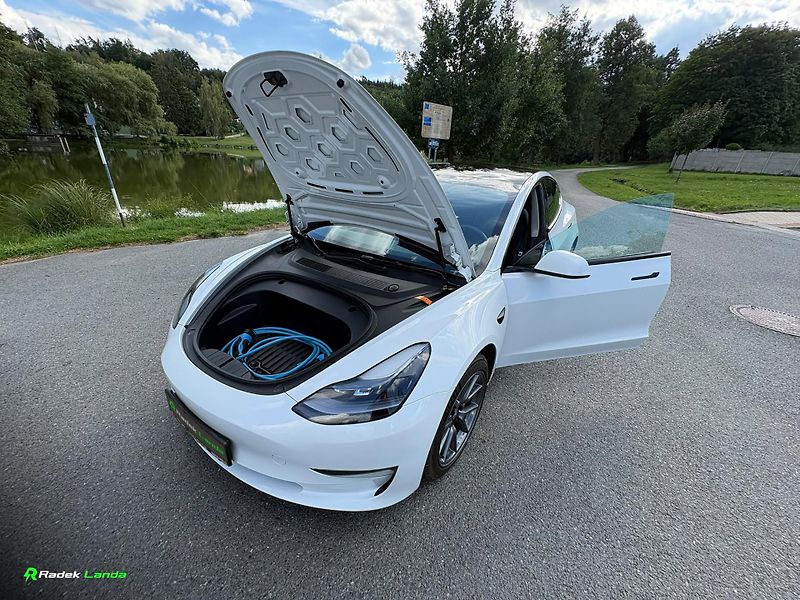 Tesla Model 3 (2023) AWD, Tažné, Neplátce - fotka 6 z 13