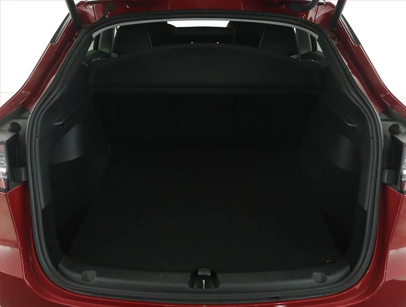 Tesla Model Y (2022) RWD LFP 60kWh, SoH 92% - fotka 14 z 20