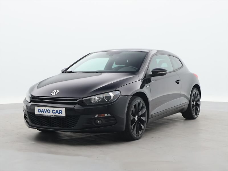 Volkswagen Scirocco 1,4 TSI 90kW Sport Xenon Pano - fotka 3 z 32