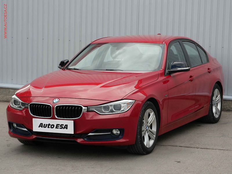 BMW Řada 3 (2013) 2.0 D 320d, 2.maj,ČR, Sport - fotka 3 z 22