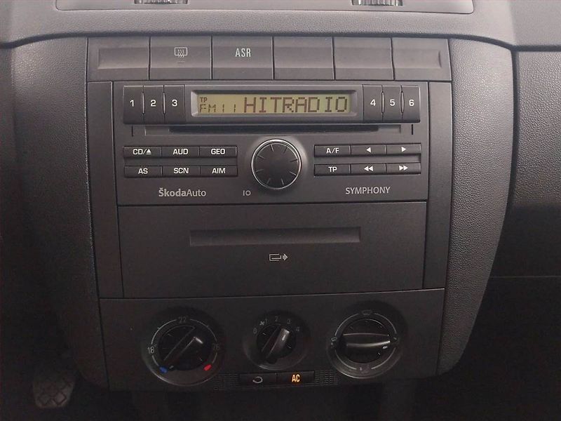 Škoda Fabia (2004) Elegance 1.4 16V, Serv.kniha - fotka 12 z 18