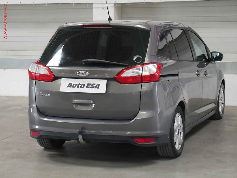 Ford Grand C-MAX (2011) 1.6 CDTi - fotka 6 z 19