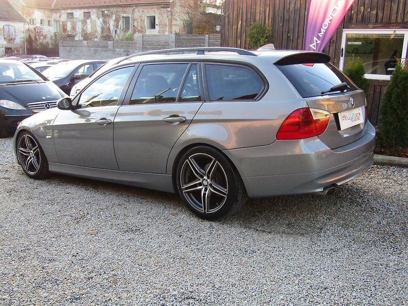BMW Řada 3 (2008) 2.0D 130kW  2 SADY KOL - fotka 5 z 43