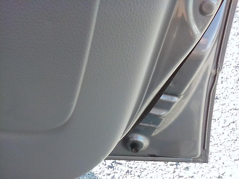 Suzuki SX4 (2008) 1.5i , kola navíc - fotka 20 z 33