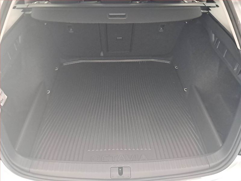 Škoda Octavia (2022) Ambition 2.0 TDI - fotka 14 z 18