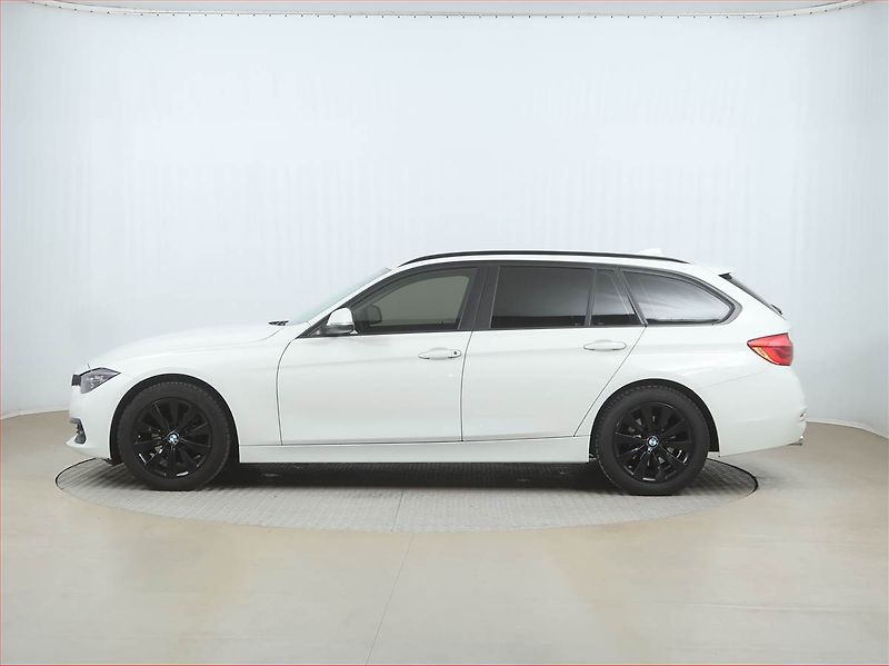 BMW Řada 3 (2017) 318 d, Automat, Navi, Tempomat - fotka 3 z 18