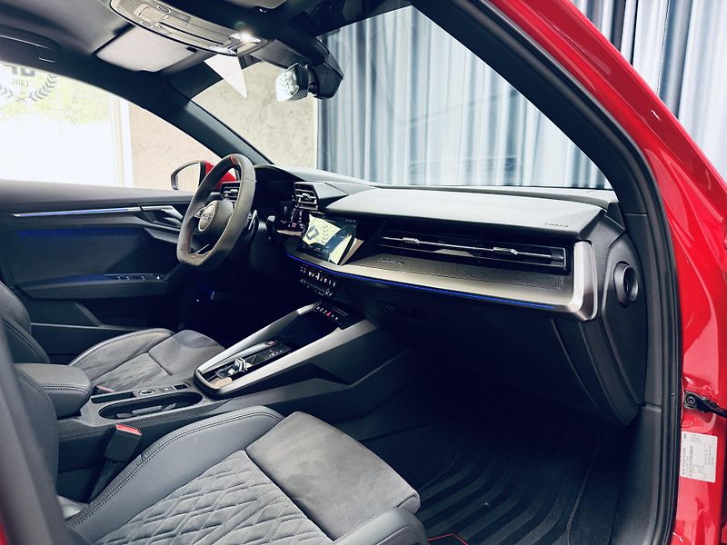 Audi RS 3 (2022) TFSI*SPORTBACK*CERAMIC*CARBON - fotka 37 z 40