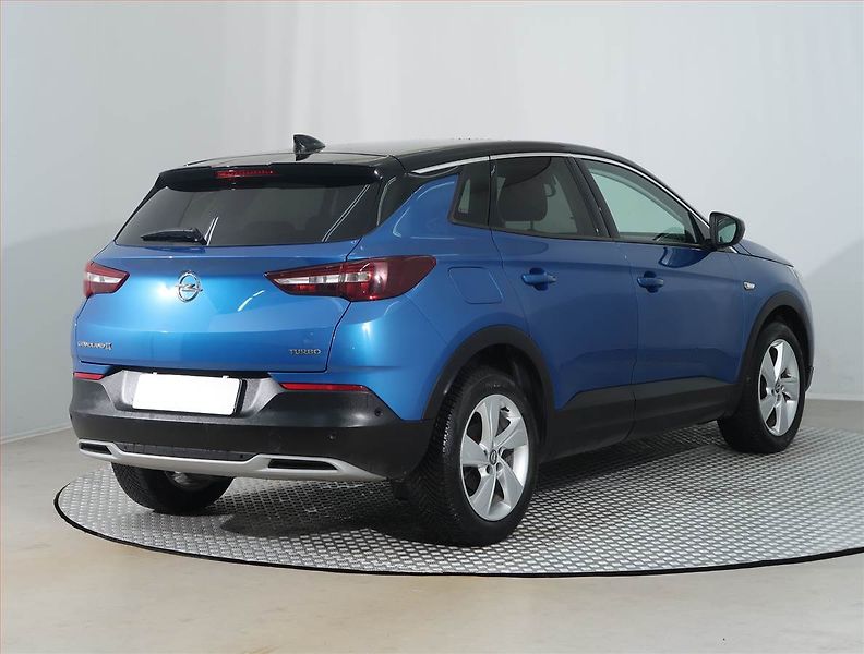 Opel Grandland X (2018) 1.2 Turbo, Kůže, Tempomat - fotka 5 z 16