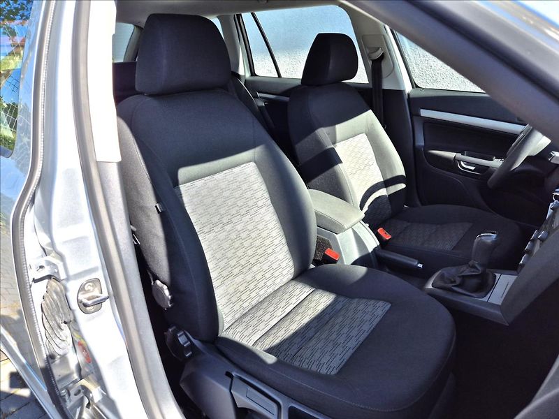 Škoda Octavia 1,4 TSI Combi Klima Výhřev ESP - fotka 22 z 28