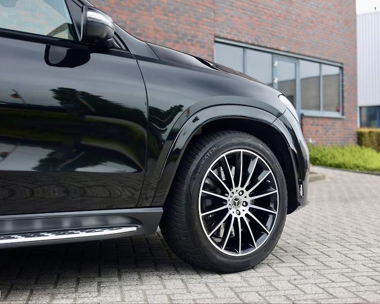 Mercedes-Benz GLE (2023) 580 mHEV 4MATIC - fotka 17 z 40