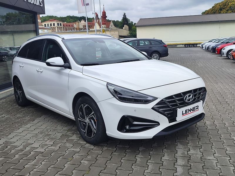 Hyundai i30 1.5 117kW Komfort - fotka 3 z 31
