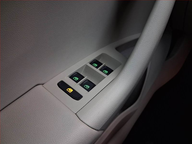 Škoda Octavia (2018) Elegance 1.4 TSI, Automat - fotka 18 z 19