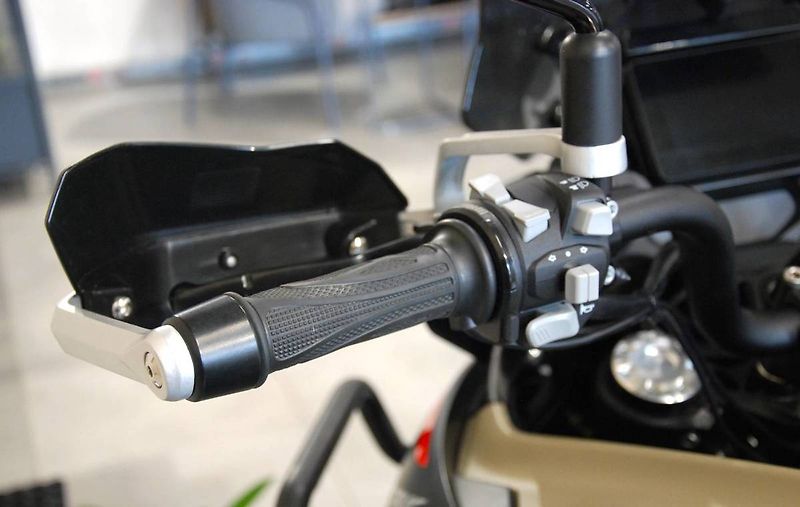 Benelli TRK 702 X (2024) ZAZÁLOHOVÁNO - fotka 8 z 20