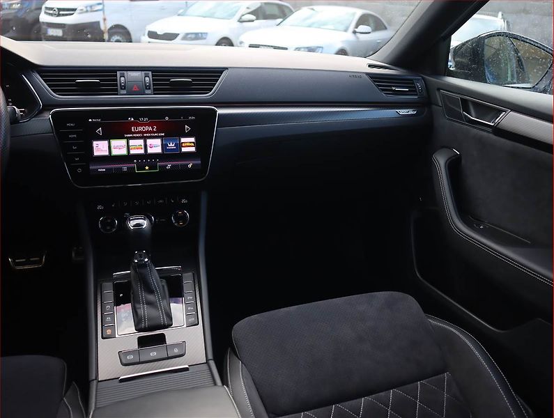 Škoda Superb (2022) Sportline 2.0 TDI - fotka 8 z 26