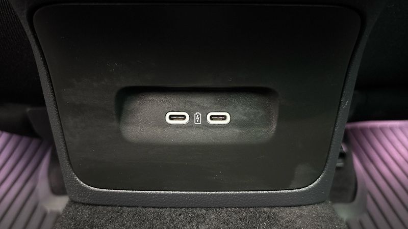 Škoda Octavia 2.0 TDI Style Combi - fotka 21 z 27