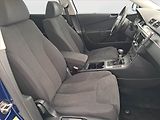 Volkswagen Passat (2006) 2.0 TDI, Tempomat - náhled 9