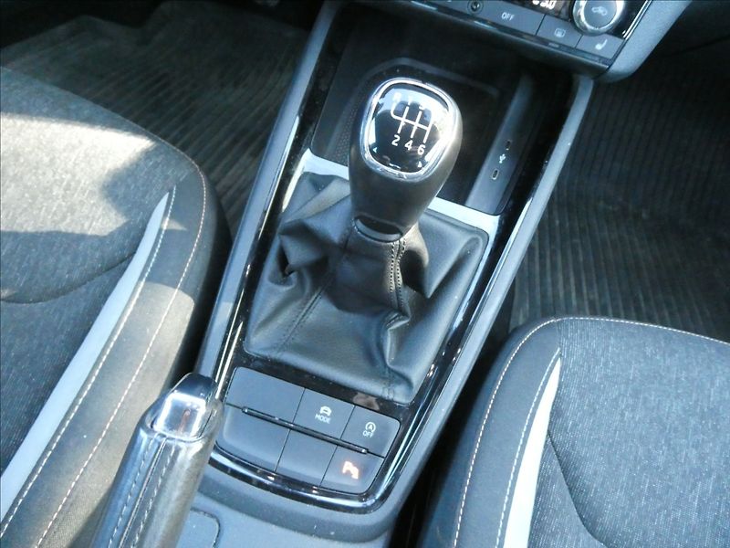 Škoda Scala 1,0 TSi 81kW Style, NAVIGACE - fotka 27 z 41