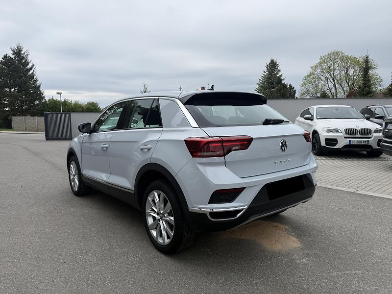 Volkswagen T-Roc 1.5 TSI 110 kW - fotka 6 z 23