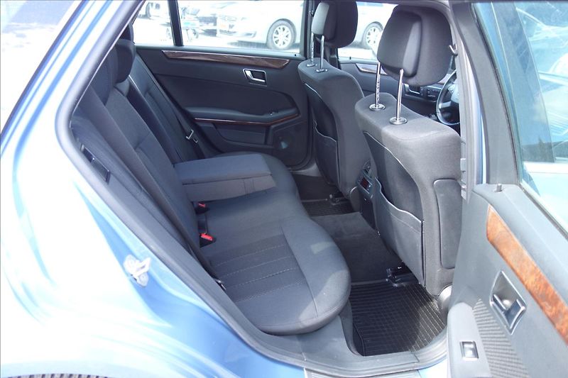 Mercedes-Benz Třídy E 350 CDi 195KW,ELEGANCE. - fotka 13 z 35