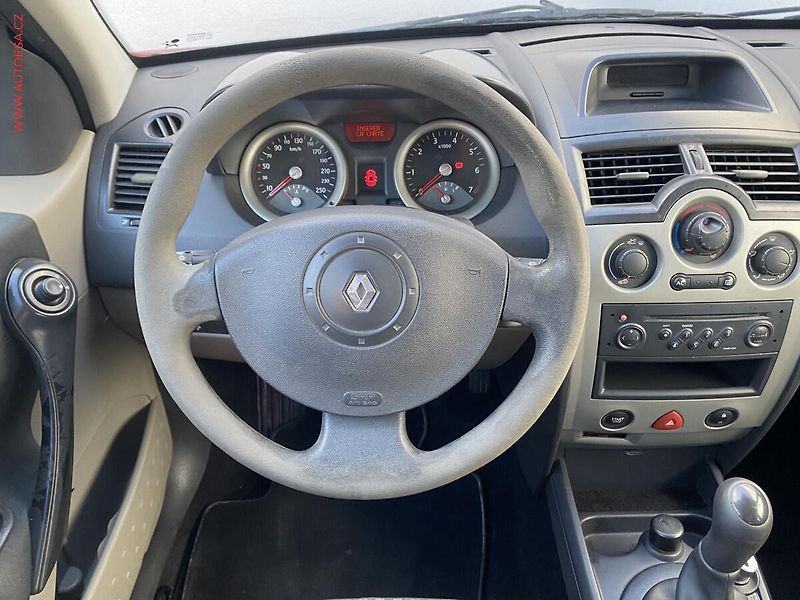 Renault Mégane (2005) 1.6i, ČR, STK5/27 - fotka 11 z 14