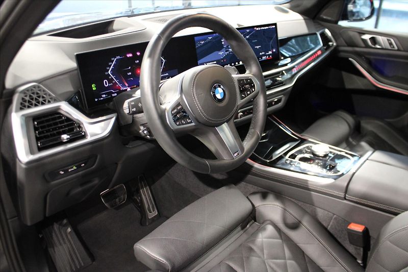 BMW X5 xDrive30d M Sport Pro DAProf/N - fotka 15 z 37