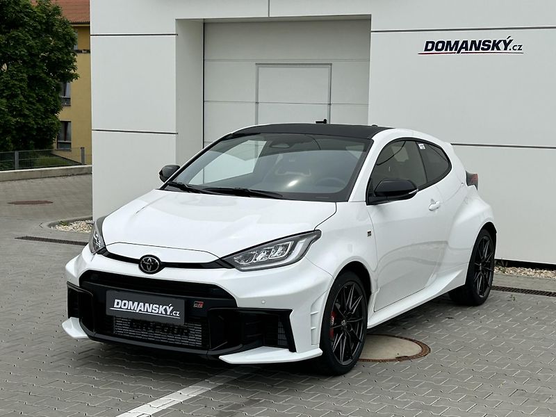 Toyota GR Yaris (2025) DYNAMIC+VIP 1,6 TURBO 4x4 AT8  - fotografie inzerátu