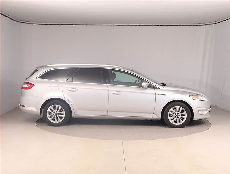 Ford Mondeo (2014) 2.0 TDCi, Tempomat - fotka 6 z 19