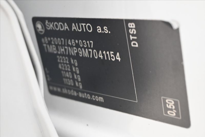 Škoda Superb 2,0 TDI 110kW Style DSG Záruka - fotka 12 z 30