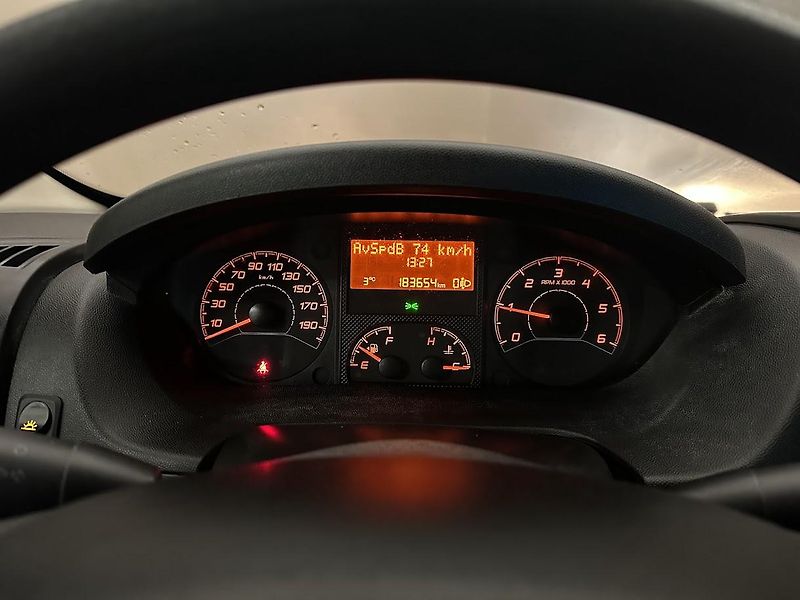 Citroën Jumper (2017) 2,0 HDI L2H2 7 MÍST  - fotka 10 z 12