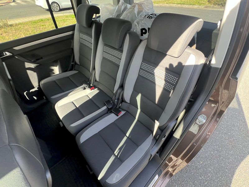 Volkswagen Touran (2013) Comfortline 1.4 TSI 103 kW 6°m - fotka 16 z 30