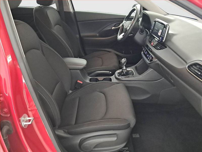 Hyundai i30 (2020) 1.4 T-GDI, Serv.kniha, Navi - fotka 9 z 17