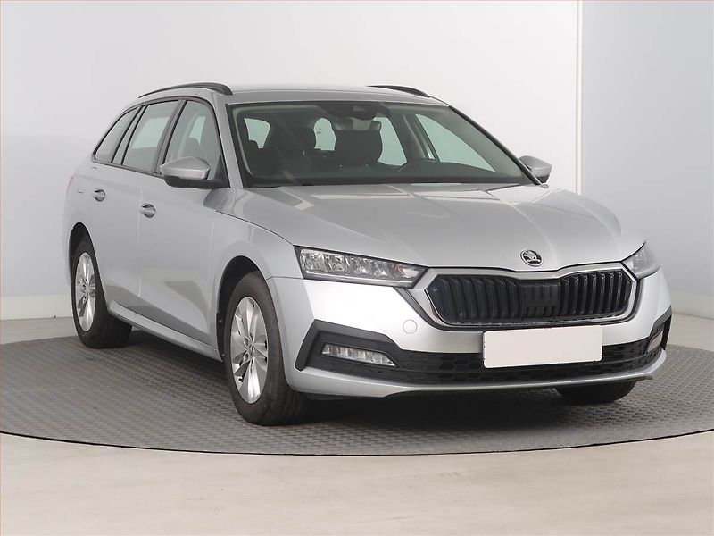 Škoda Octavia (2023) Ambition 2.0 TDI, ČR,1.maj - fotografie inzerátu