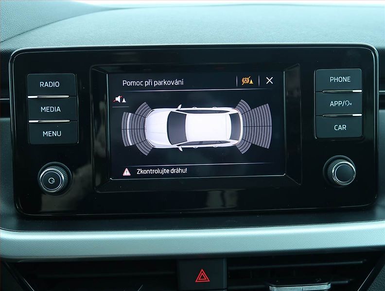 Škoda Scala (2020) Youbileum 125 1.0 TSI, ČR - fotka 16 z 16