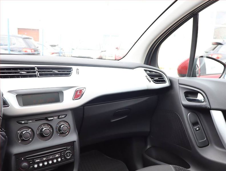 Citroën C3 (2011) 1.4 i, Serv.kniha, Tempomat - fotka 8 z 14