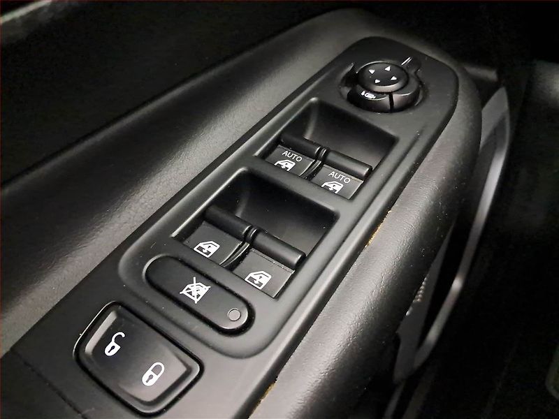 Jeep Renegade (2015) 1.6 MultiJet, Serv.kniha - fotka 15 z 17