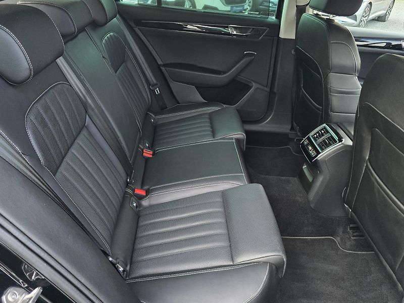 Škoda Superb 2.0TDI 147KW DSG 4x4 L&K TOP! - fotka 26 z 50