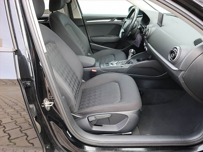 Audi A3 (2014) 2.0 TDI, Automat, Navi - fotka 9 z 18