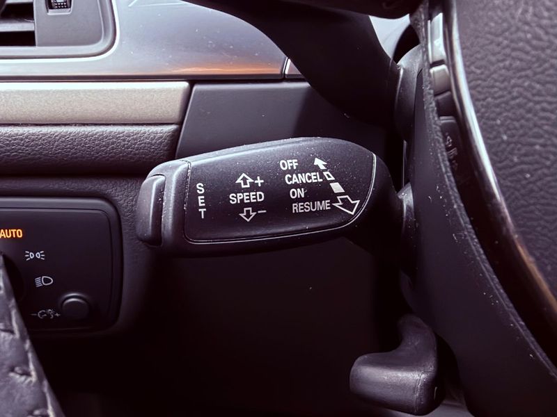 Audi A6 3.0 TDi Allroad Quattro,ČR,1.M - fotka 26 z 30