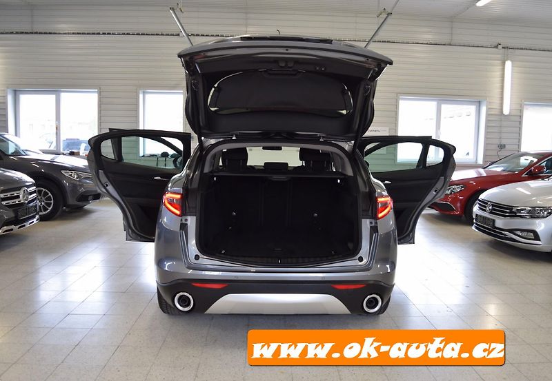 Alfa Romeo Stelvio 2.2 JTD Q4 SPORT 150 kW - DPH - fotka 17 z 60