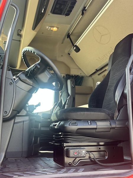 Mercedes-Benz ACTROS 1845 EURO 6 low deck  - fotka 18 z 26