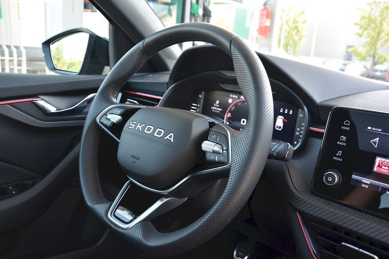 Škoda Scala (2025) 1.0 TSI 85 KW Monte Carlo - fotka 18 z 22