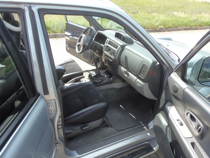 Mitsubishi Pajero Sport 2.5 TD 4x4 Facelift tažné 2.8t - fotka 13 z 23