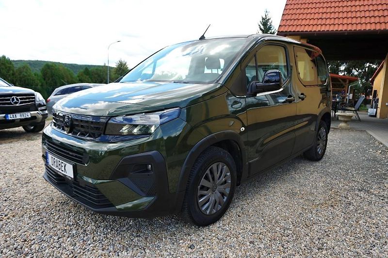 Peugeot Rifter (2024) 1,5HDI 96 kW - fotka 8 z 38