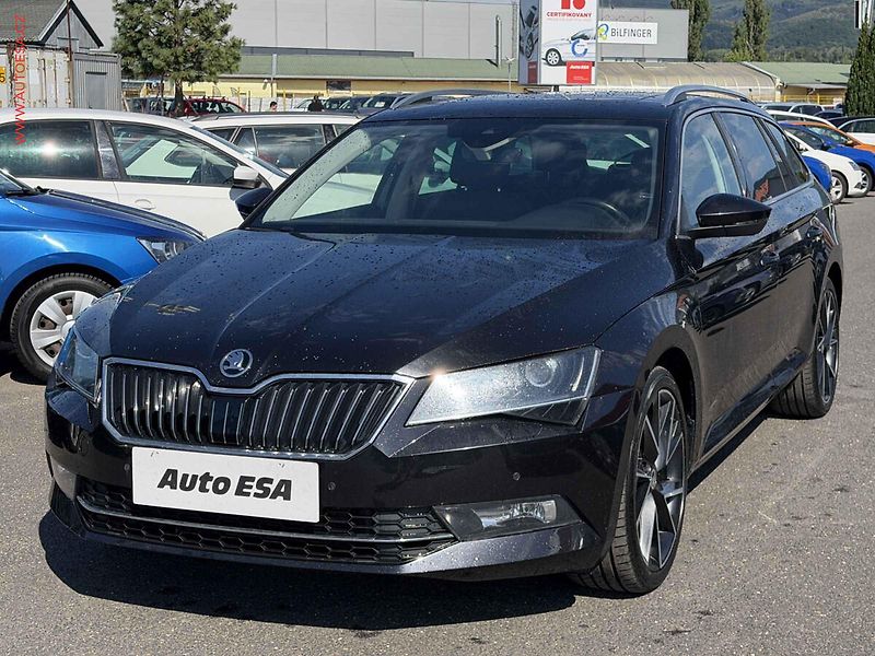 Škoda Superb (2018) 2.0 TDI, ČR, Style, DSG, kůže - fotka 3 z 18