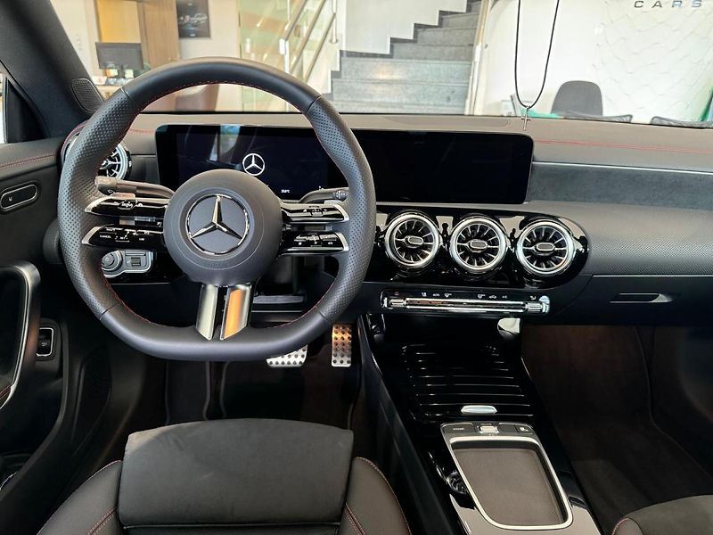 Mercedes-Benz CLA (2024) 200 d/AMG/PANO/360/TOP - fotka 11 z 16