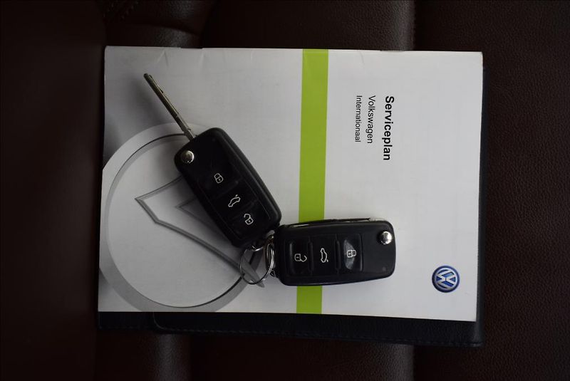 Volkswagen Tiguan 1,4 TSi, 1.maj,navi,kůže,pano, - fotka 30 z 32