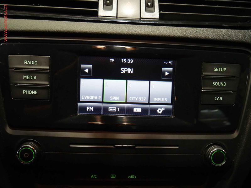 Škoda Octavia (2015) 1.6 TDi, ČR, AC - fotka 12 z 13